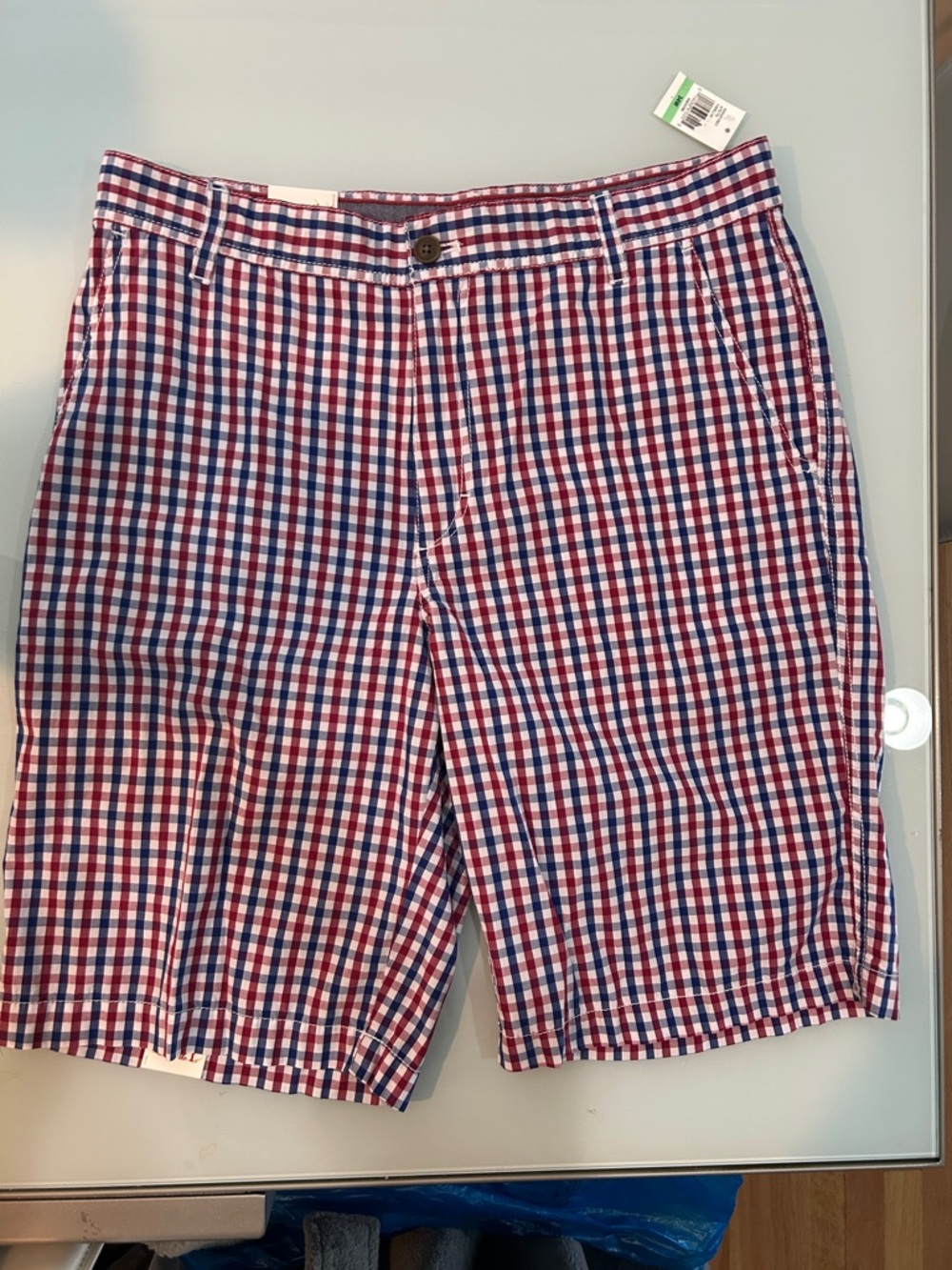 NWT Izod  Men's Red, Blue & White Check Plaid Flat-Front Shorts